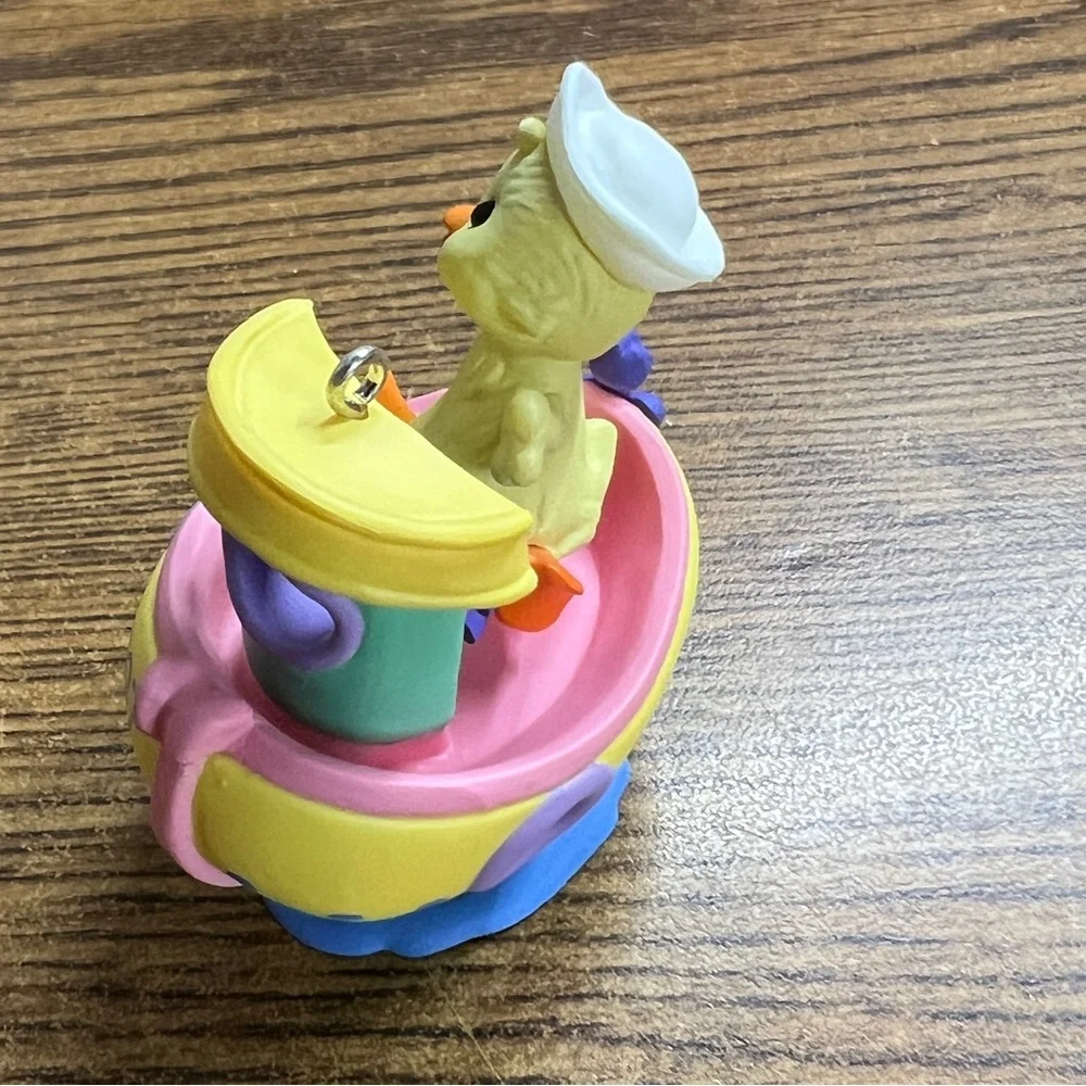 Hallmark Here Comes Easter 1997 a spring Collection Handcrafted Dated 1997
